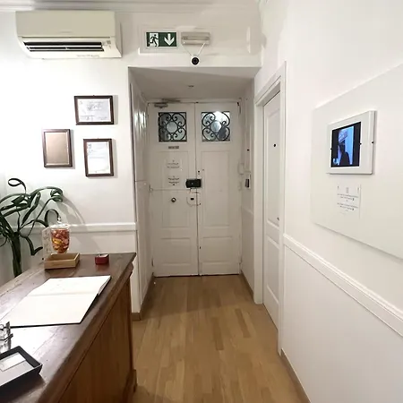 Interno Πανσιόν