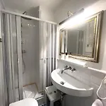 Interno 4* Rom